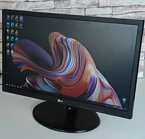 LG 22M38A 22' Full HD VGA - Ottime Condizioni - Afbeelding 1 van 2