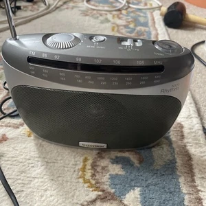 Radio FM Lloytron Rhythm N322 - Imagen 1 de 5