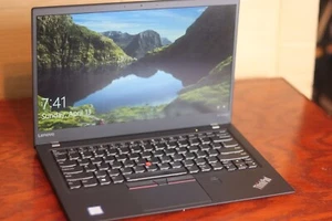 Lenovo ThinkPad X1 Carbon Gen 5 2.7 GHz  i7-7500U 8GB RAM 500GB - Very Good - Picture 1 of 23
