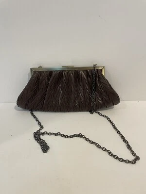 Bolso de Mano Jessica McClintock Cuero Marrón Bronce Cierre Marco Cartera Bolso sin asas Foto 1 de 4