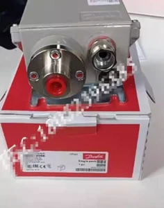 QTY:1 Pressure Switch  KPS31 060-3110 - Picture 1 of 3