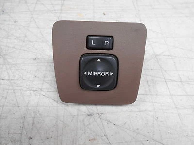 1996 Toyota Avalon XLS Power mirror switch - Image 1 of 2