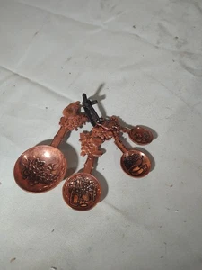 GANZ Copper Measuring Spoons Theame Grapes & Wine Bottle 4 Piece Set  - Picture 1 of 5