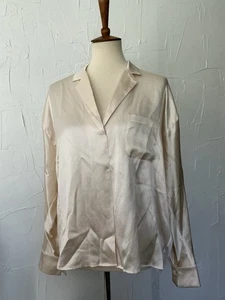 VINCE Women’s 100% Silk Satin Blouse M Pullover Cuffed Sleeve Collared Cream EUC - Picture 1 of 24