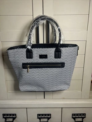 Bolso de hombro grande Trina Turk negro/blanco con correa desmontable nuevo con etiquetas precio de venta sugerido por el fabricante $148 Foto 1 de 4