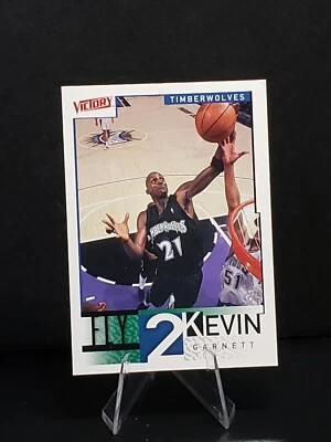 2000-01 Upper Deck Victory Timberwolves Basketball Card #324 Kevin Garnett FLY - Image 1 of 2