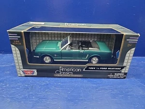 1964 1/2 Ford Mustang Convertible 1:24 MotorMax Diecast - Bild 1 von 2