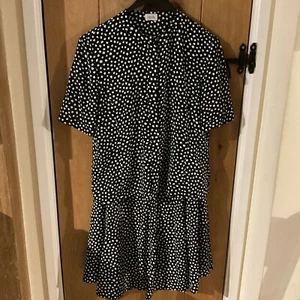 VIYELLA Size 16 Ladies Two Piece Black & White Short Sleeve Skirt Suit VGC - Picture 1 of 4