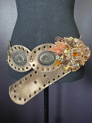 Cinturón ancho de bronce caracola hebilla joya boho hecho a mano de colección 44 pulgadas hippie occidental Foto 1 de 4