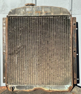 Chevrolet Harrison 1947 radiador camioneta pickup 3118968 216 235 Foto 1 de 4