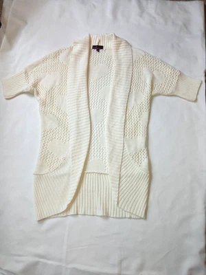 Takeout Ivory Open Short Sleeve Knit Cardigan with Heart Designs Size Small - Image 1 of 4