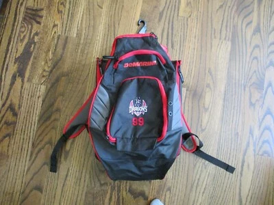 Mochila de beisebol DeMarini vodu renascimento vermelha/gancho de cerca/logotipo dragões 99 - Imagem 1 de 4