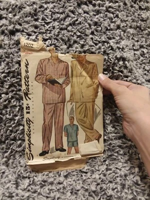 Simplicity 1202 Men Long Short Pajamas Pants Sleeve Medium 38-40 Vintage Pattern - Image 1 of 3
