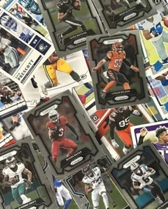 Random 100 Card Lot NFL - Prestige, Score, Prizm, Optic, & More Holos Guaranteed - Bild 1 von 1