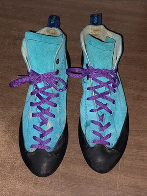 Scarpa Women's Blue Turquoise Suede Climbing Shoes Size 42  Italy - Image 1 of 4