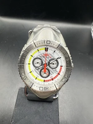 Helix男士计时码表不锈钢手表旋转表圈清洁工作 — 第 1/4 张图片