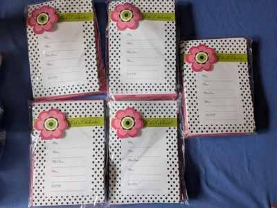 (5) Juego de 10 sobres a juego de invitaciones y sellos 50 en total Foto 1 de 3