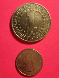 MONEDA/FICHA DE JUEGO DE $1 DÓLAR FOXWOODS HOTEL CASINO - Imagen 1 de 2