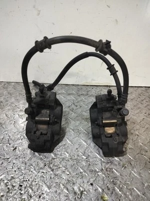 2001-2003 SUZUKI GSXR 750 600 OEM ПЕРЕДНИЕ ТОРМОЗНЫЕ СУППОРТЫ - Изображение 1 из 4