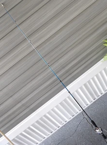 ZEBCO GENESIS GEN10 562L-GWL5 LIGHT GRAPHITE SPINCAST FISHING ROD REEL COMBO EUC - Picture 1 of 9