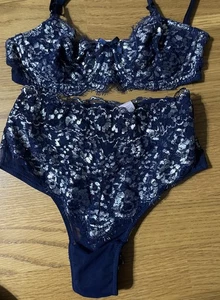 Victoria’s Secret Pushup Without Padding Navy Silver Foil Bra Panty Set 32B XS - Picture 1 of 7