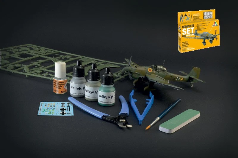 JUNKER JU-87B STUKA SET COMPLETO  KIT 1:72 - Immagine 1 di 1