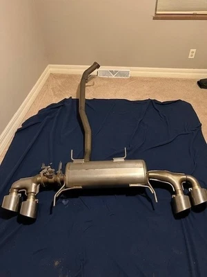 Nissan GTR Escape de Fábrica OEM Titânio NISMO Premium Edition Fujitsubo - Imagem 1 de 4