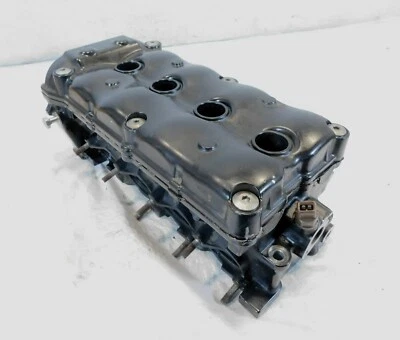 Culata de cuatro motores Triumph Speed 2003-2005 con válvulas y levas y cubierta Foto 1 de 4