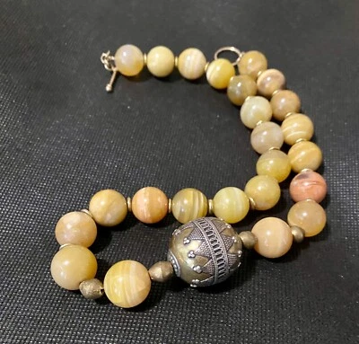 Collar de cuentas de latón ópalo amarillo Kazajstán  Foto 1 de 2