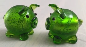 pair of glass pigs x2 glass figurines x 2 handmade glass pigs - Picture 1 of 1