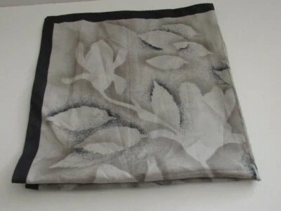 Bufanda De Colección Hecha en Italia 100% Poliéster 27" Lavable a Máquina Foto 1 de 4