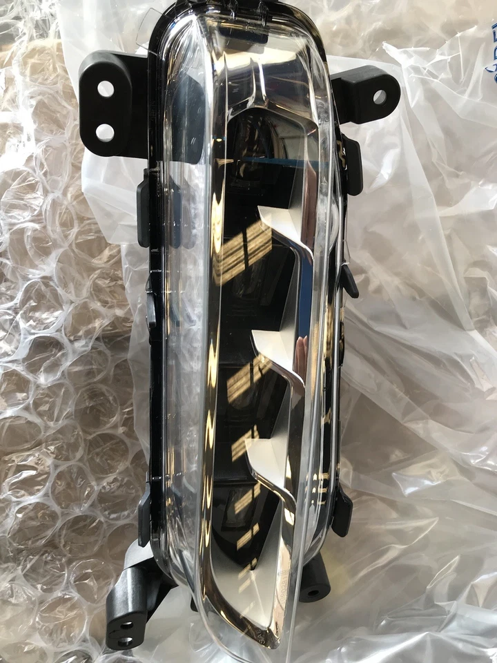 Luz antiniebla LED lateral izquierda conductor Lincoln Aviator 2020-2022 OEM 2657 2657 2022 Foto 1 de 2