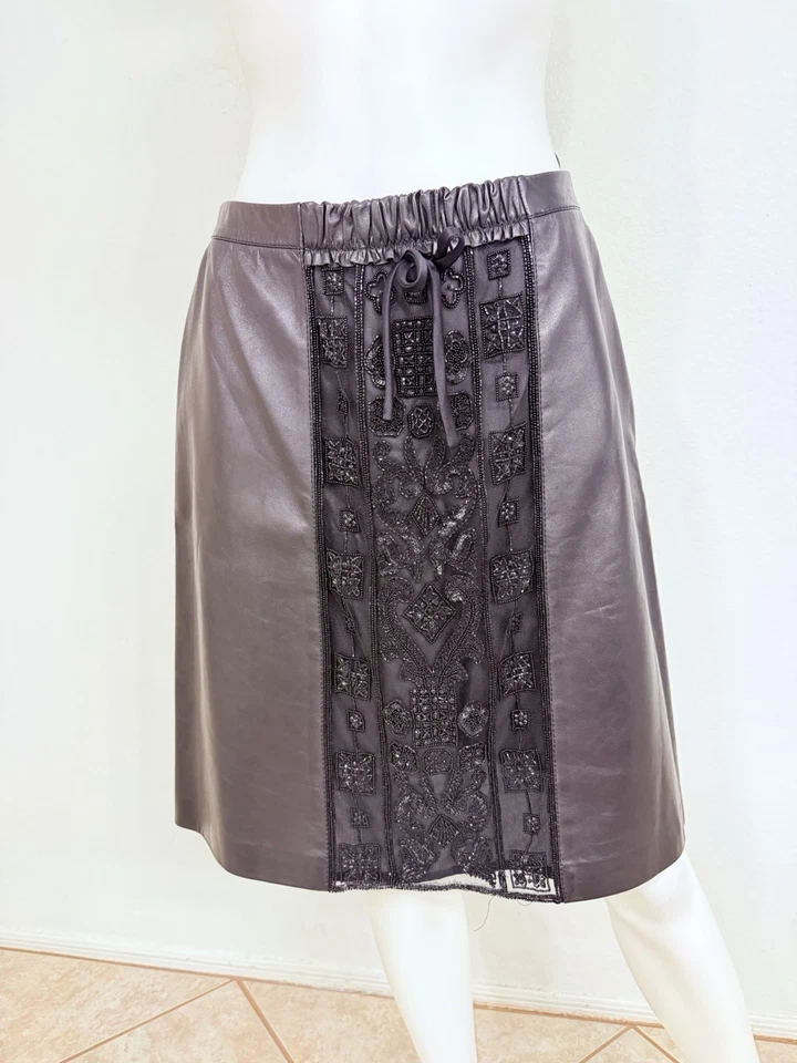Falda cintura elástica Valentino vintage de cuero negro con cuentas de vidrio 10 Foto 1 de 4