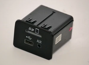 2013-2016 DODGE RAM 1500 2500 3500 4500 5500 AUXILIARY MEDIA HUB USB OEM - Picture 1 of 2