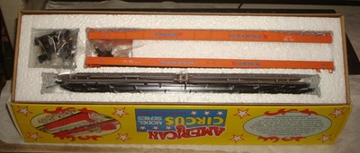 HO. AMERICAN CIRCUS MODEL SERIES. STRATES SHOWS.  FLAT CARS # 24 & 28 - Image 1 of 3