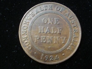 Australian 1924 Half Penny Coin 6 Pearls Center Diamond KGV Scarce . (SA07) - Picture 1 of 2