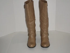 Kohls Tan Womens Boots Faux Leather Size 6 Very Nice - Picture 1 of 5