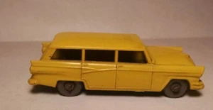 Matchbox Regular Wheel 31A Ford Station Wagon GPW 1957 - Picture 1 of 4