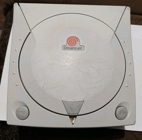 SEGA Dreamcast HKT3020-It turns on and displays an image, but does not read game