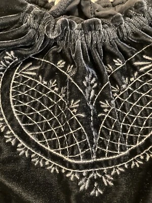 Zara, Mädchen Kleid, Gr. 104 cm, Grau, Samtkleid - Bild 1 von 4