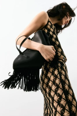 H&M SUMMER 2025 Fringe-trimmed crossbody bag (Black) - Image 1 of 4