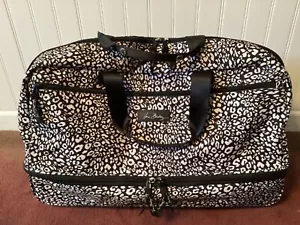 VERA BRADLEY ROLLING DUFFLE CARRY ON 21” TRAVEL BAG~BLACK/WHITE CHEETAH CAMOCAT - Picture 1 of 10