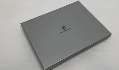 Funda para iPad de cuero clásica Porsche Design con cubierta antipolvo (caja abierta) Foto 1 de 4