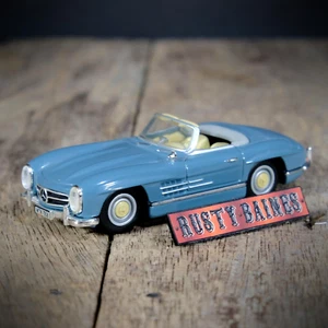 Lledo Vanguards Mercedes Benz 300 SL Light Blue/Cream, Boxed - Picture 1 of 6