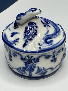 Lucertola Salamandra Coperchio Porcellana Russa Portagioie Trinket URSS. Blu e bianco - Foto 1 di 7