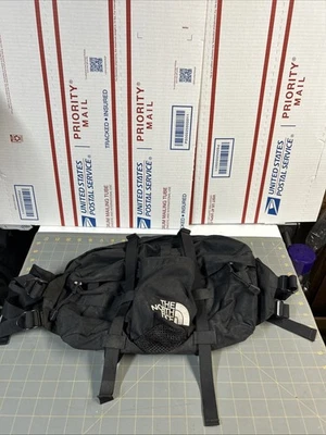 Riñonera lumbar negra The North Face para motociclista de montaña Foto 1 de 4