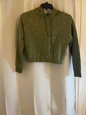 Sudadera con capucha recortada adornada verde oliva Green Goddess. Nuevo con etiquetas talla pequeña Foto 1 de 4