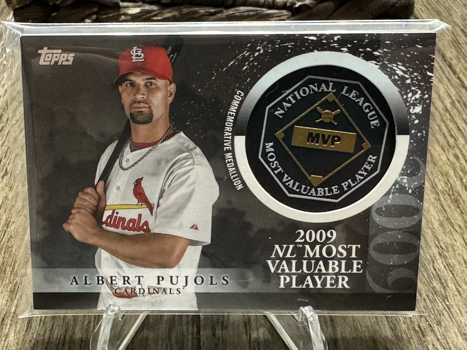 Albert Pujols 2023 TOPPS UPDATE SERIES 2009 NL MVP AWARD WINNER MEDALLION MVP-AP - Image 1 of 2