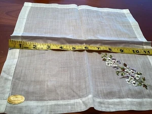 Vintage Embroidered Floral Hankie VGC Swiss Sticker 💌 - Picture 1 of 1