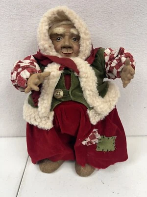 Sullivans handcrafted Signature Collection Santa Realistic Round - Image 1 of 4